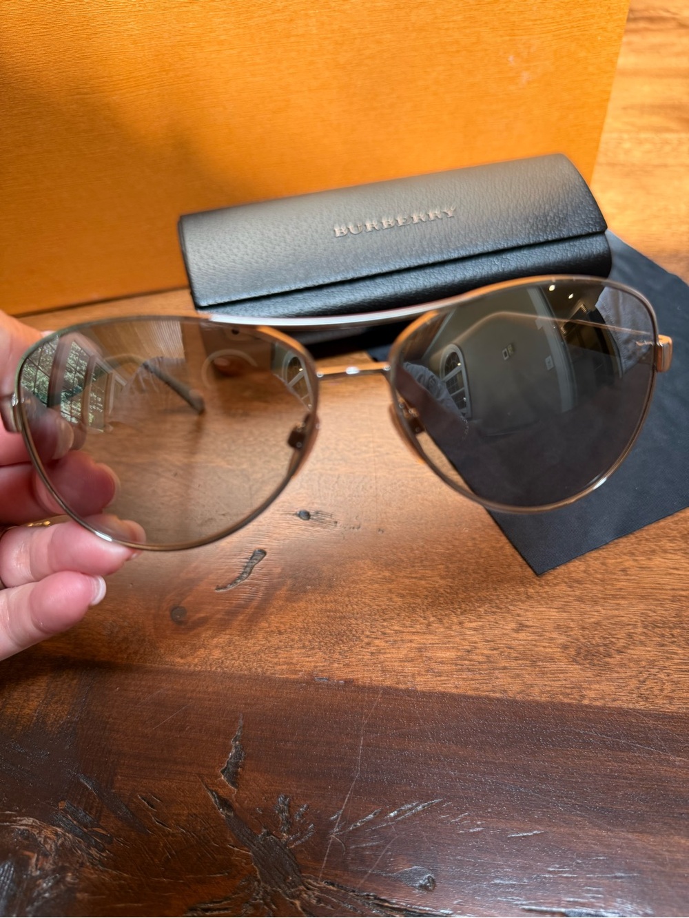 NEW Burberry Aviator Sunglasses with Taupe Gradient - Picture 10 of 12